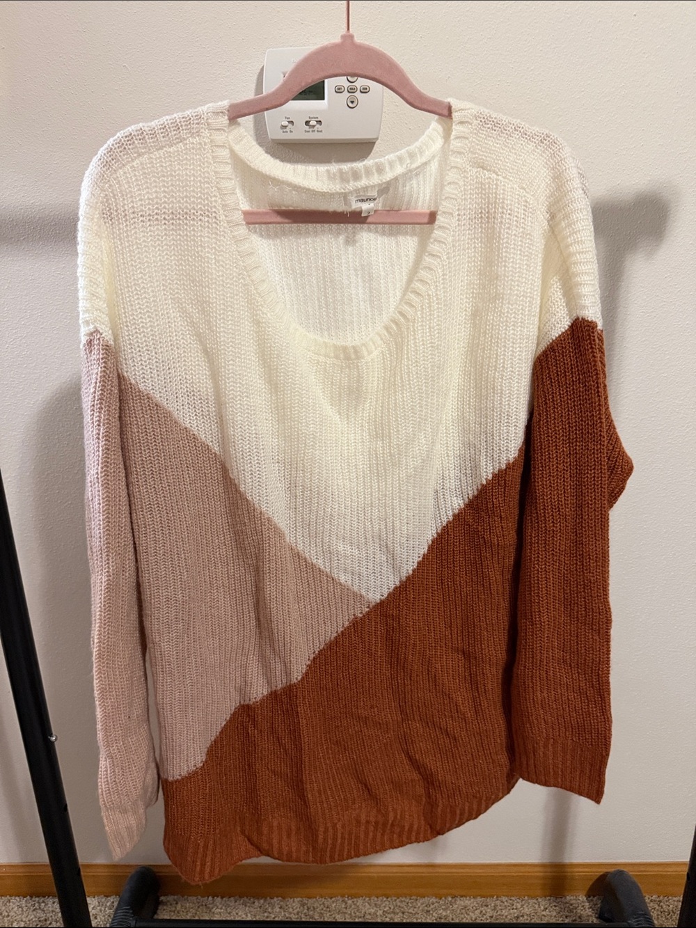 Maurices Colorblock V-Neck Sweater in Cream, Blush & Rust